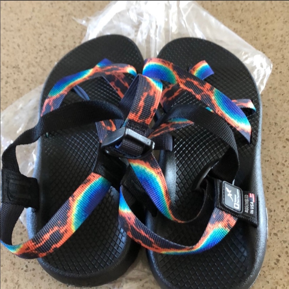 BRAND NEW CHACOS